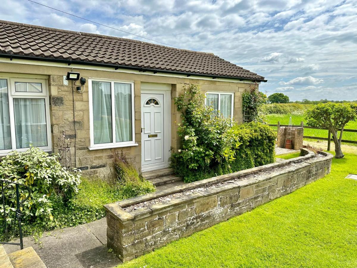 The Cottage York Exterior photo